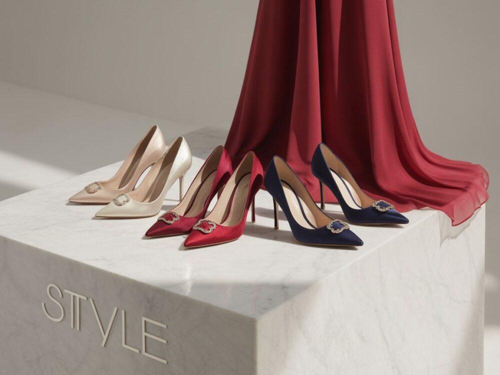 Czarne szpilki z czerwoną sukienką