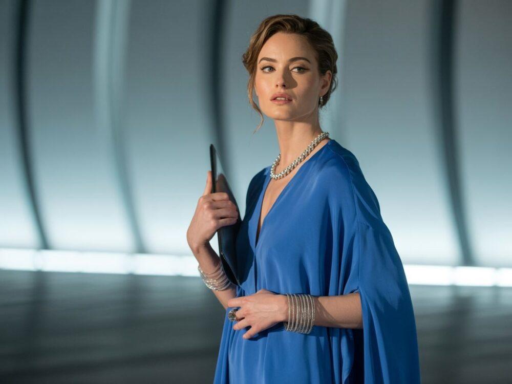 beżowe szpilki stylizacja