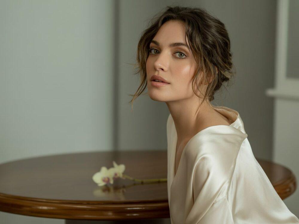 bluzka bez stanika inspiracja