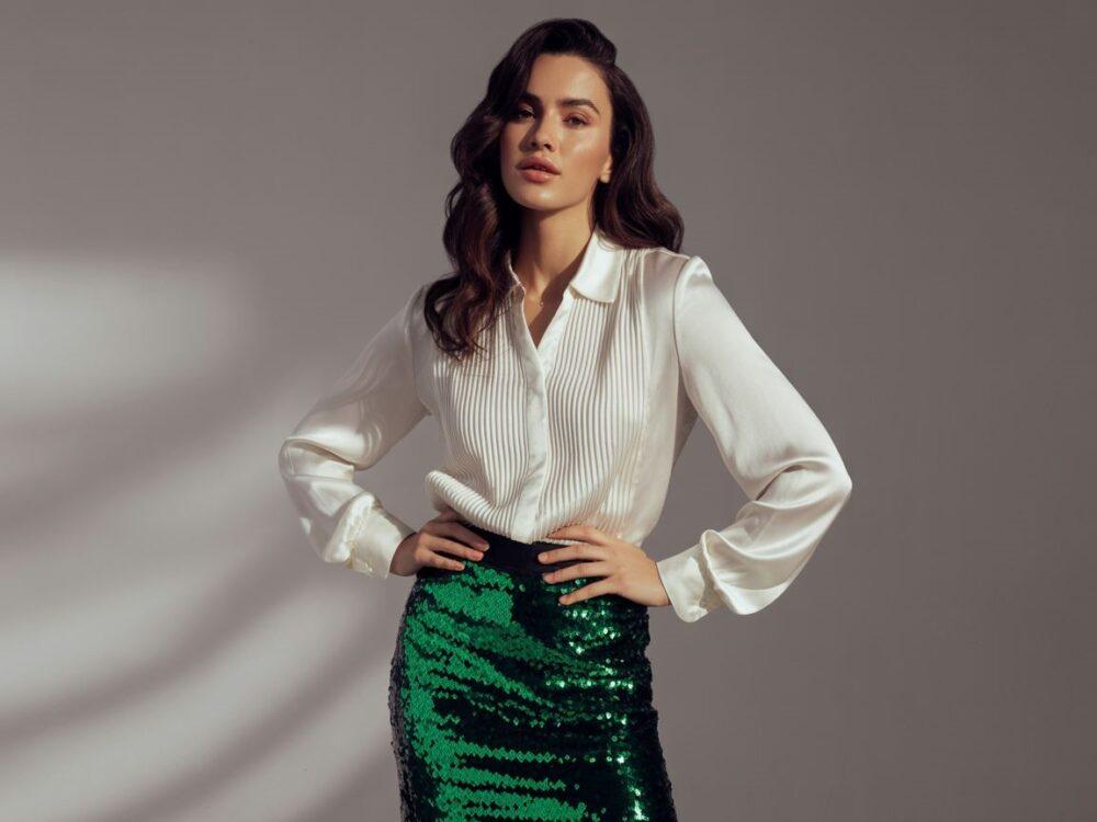 bluzka do cekinowej spódnicy