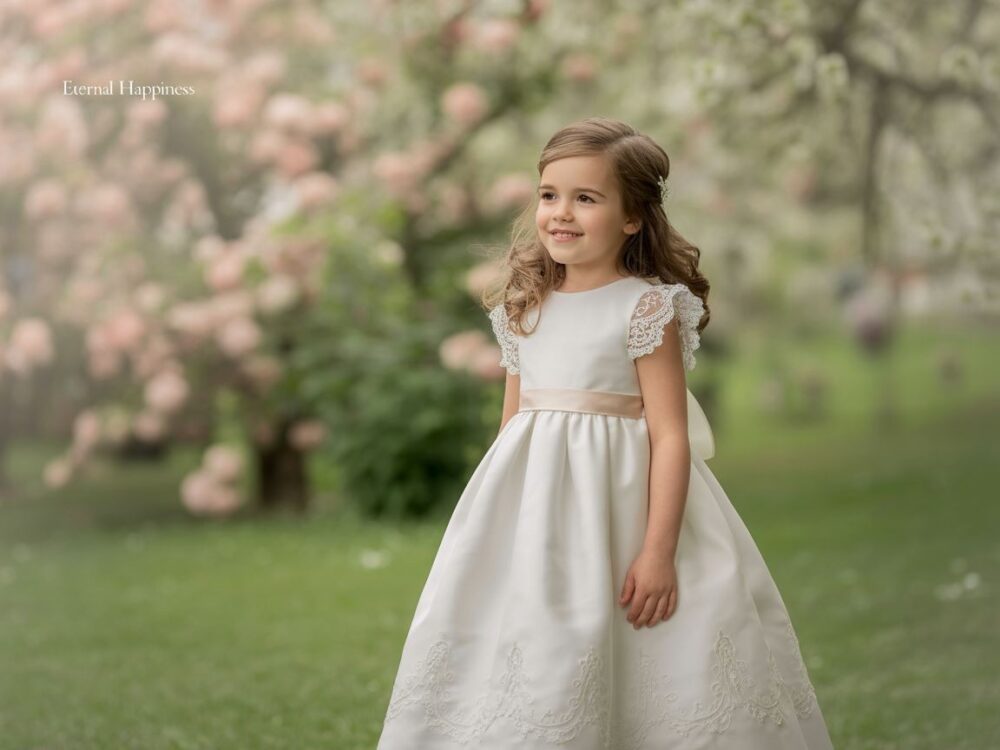 elegancka sukienka w pastelowych kolorach