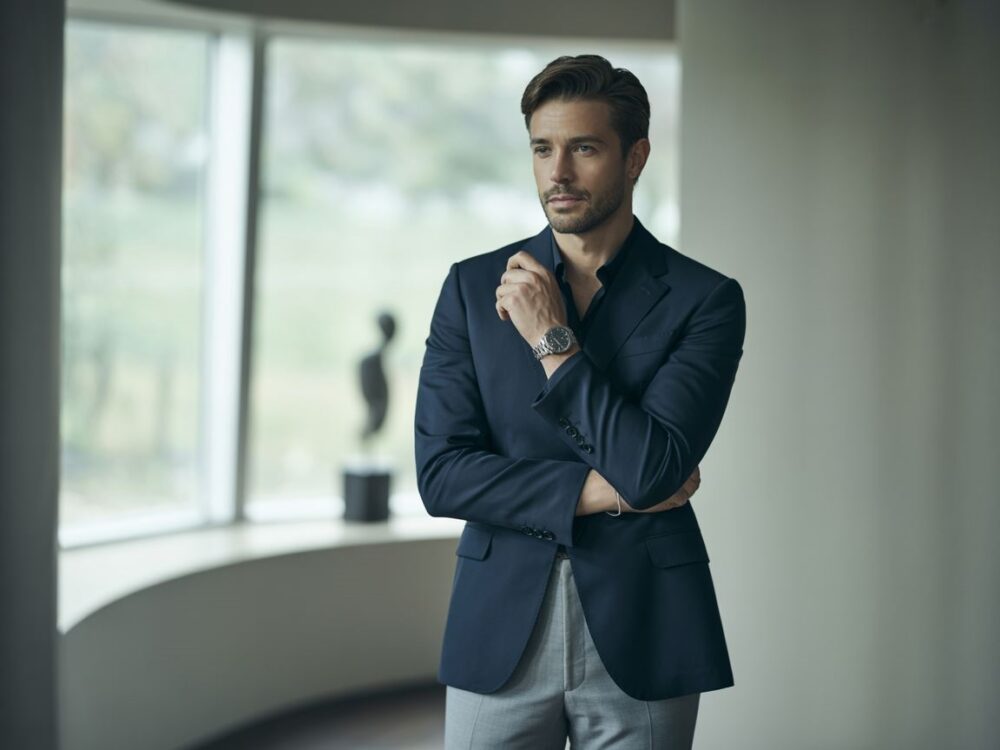 elegancki zestaw szare spodnie i marynarka