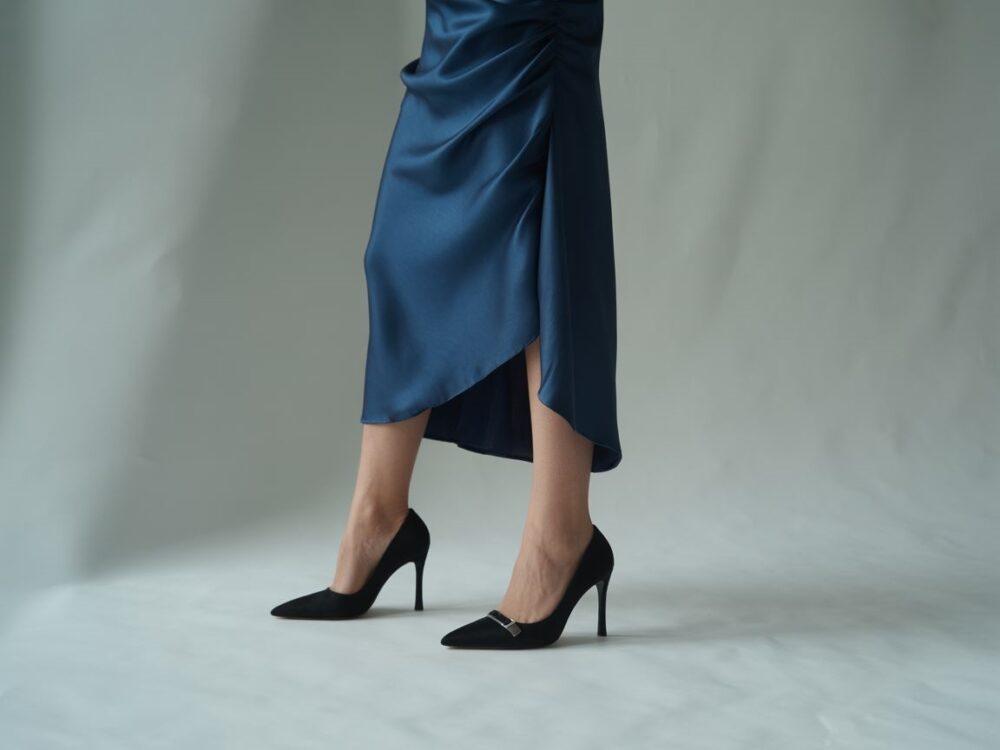 eleganckie szpilki i sukienka