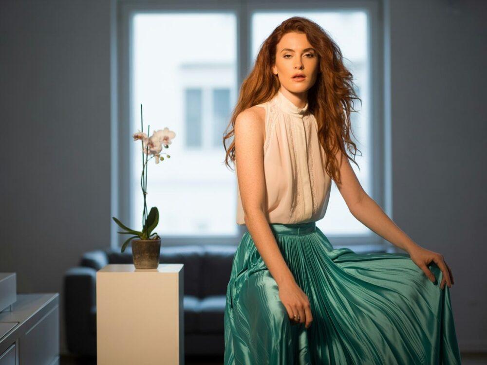 modna bluzka i spódnica