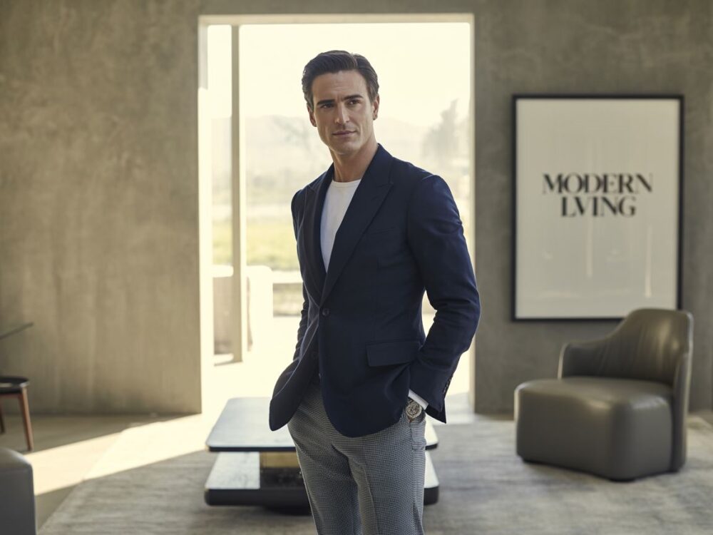 modny garnitur z kratą