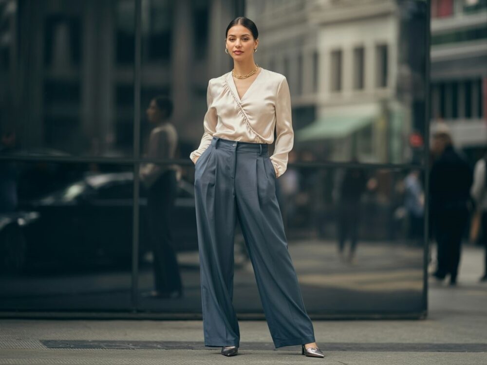 outfit z bluzką i spodniami