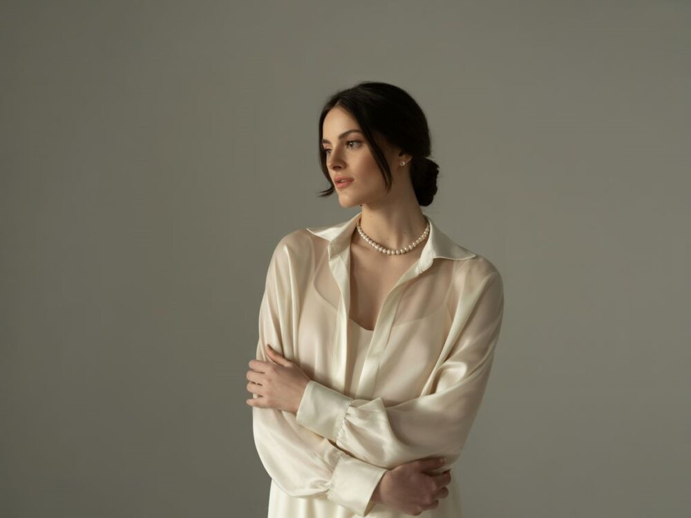 transparentna bluzka stylizacja